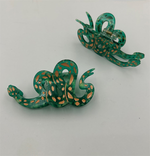 
                  
                    Snake Hair Clip
                  
                