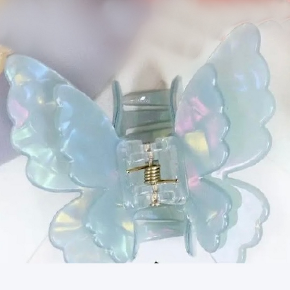 
                  
                    Papillon Hair Clip
                  
                